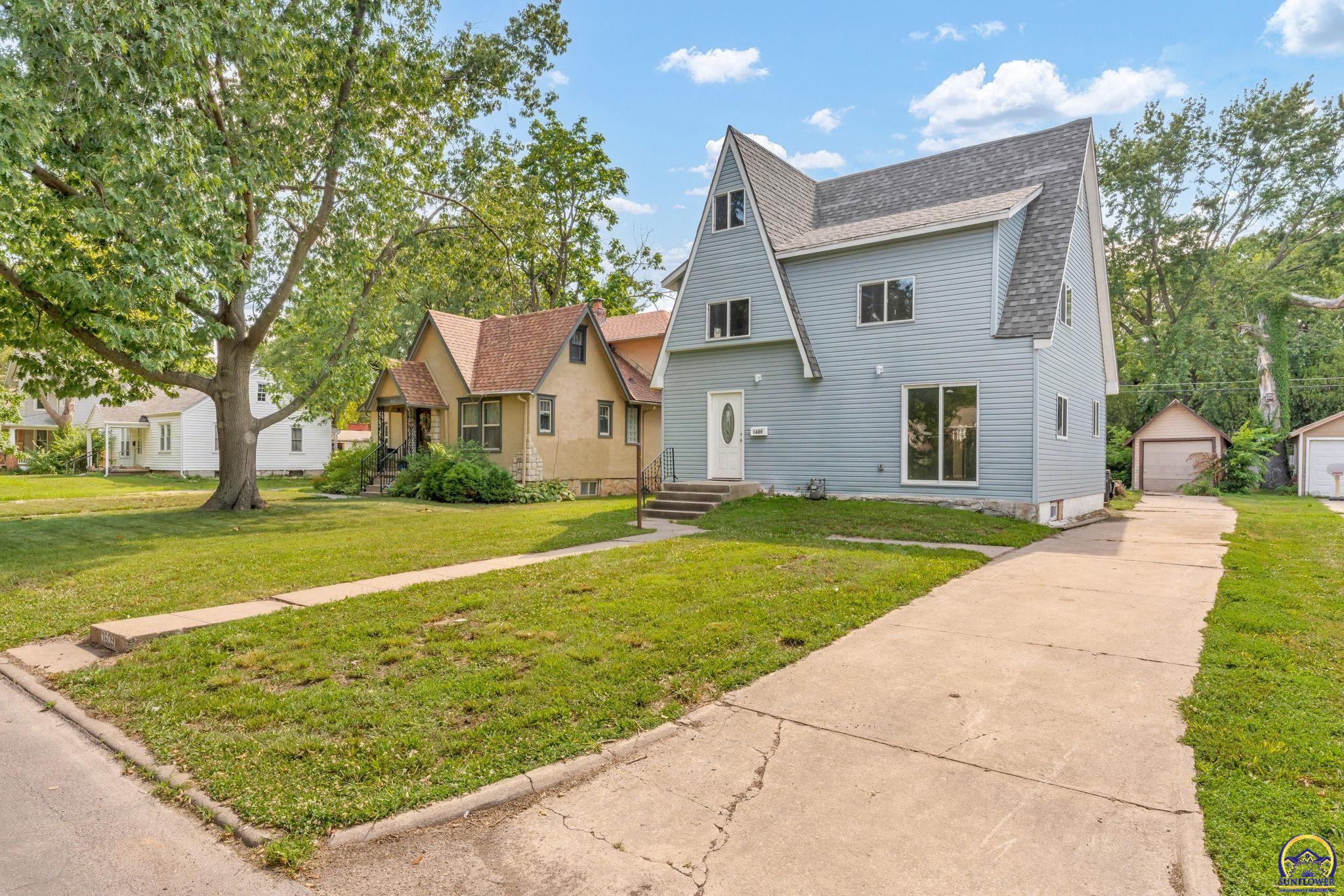 1609 Southwest Wayne Avenue Topeka, KS 66604 - Photo 4 of 24