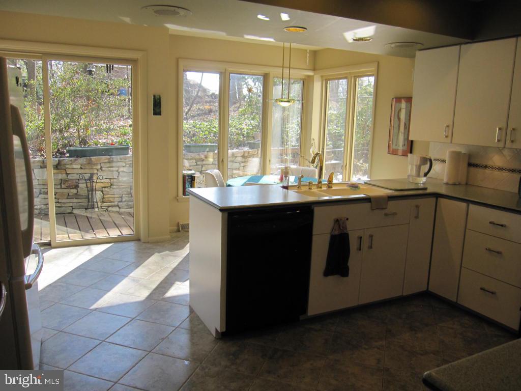 919 Forest Road Lancaster, PA 17601 - Photo 22 of 48 Gallery Image 22