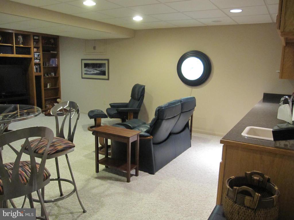 919 Forest Road Lancaster, PA 17601 - Photo 39 of 48 Gallery Image 39