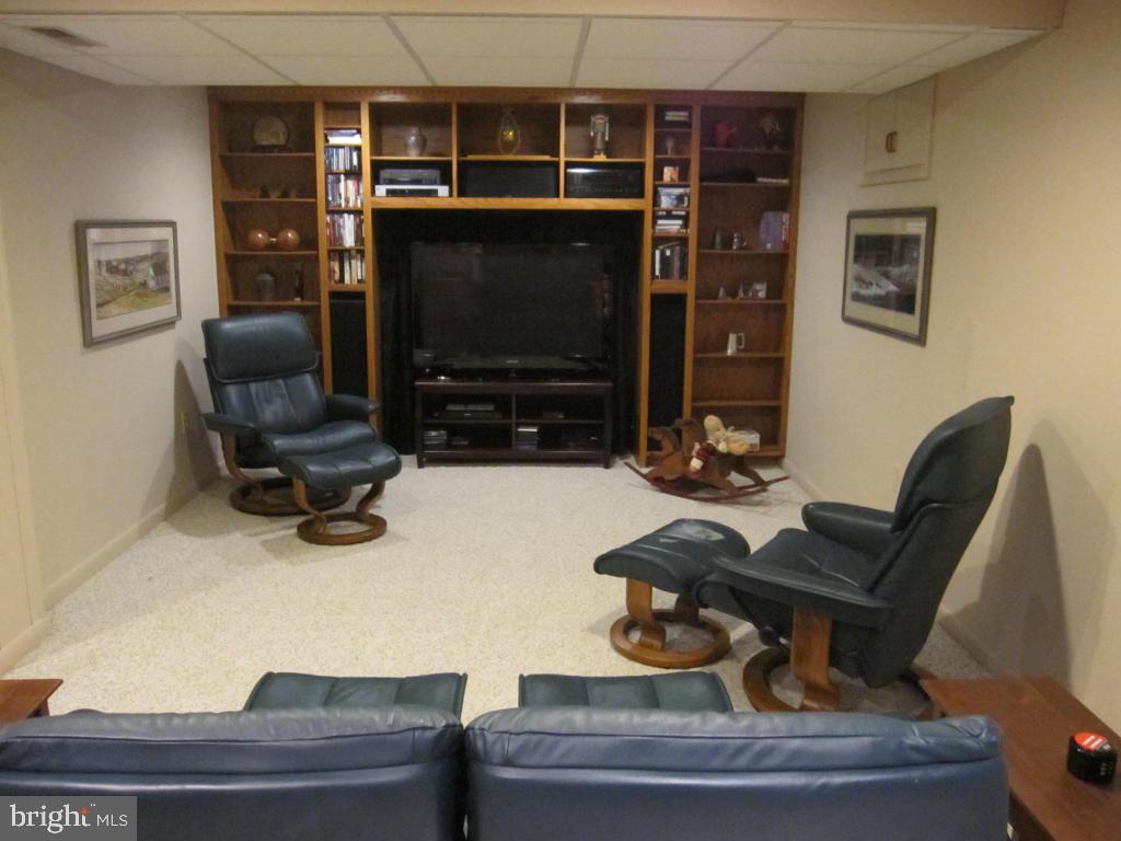 919 Forest Road Lancaster, PA 17601 - Photo 43 of 48 Gallery Image 43