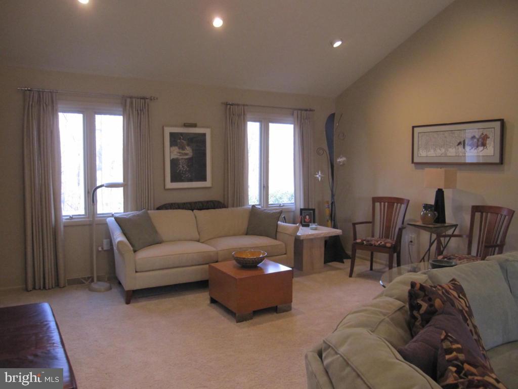 919 Forest Road Lancaster, PA 17601 - Photo 6 of 48 Gallery Image 6
