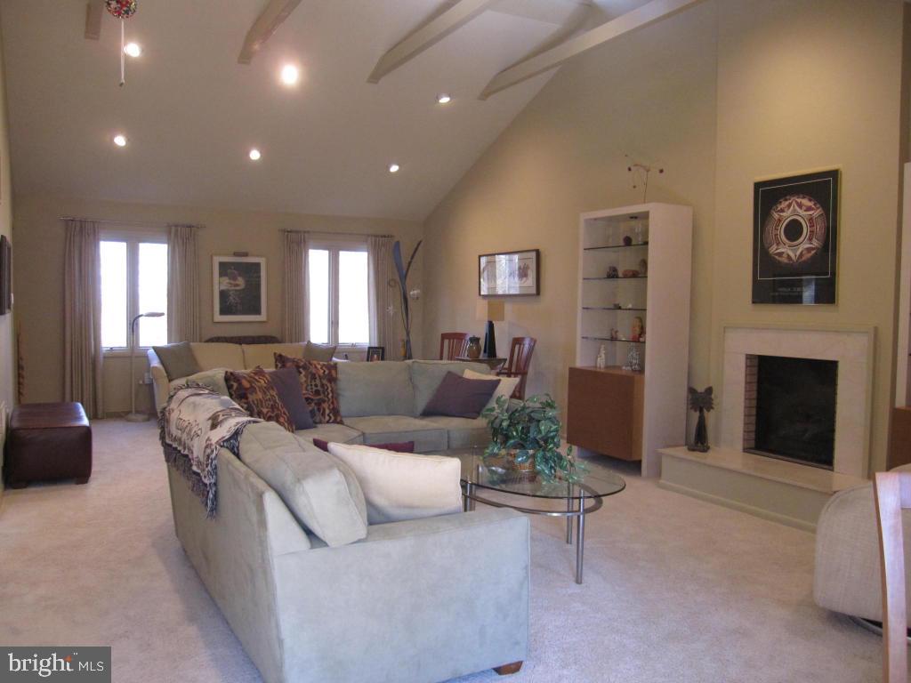 919 Forest Road Lancaster, PA 17601 - Photo 8 of 48 Gallery Image 8