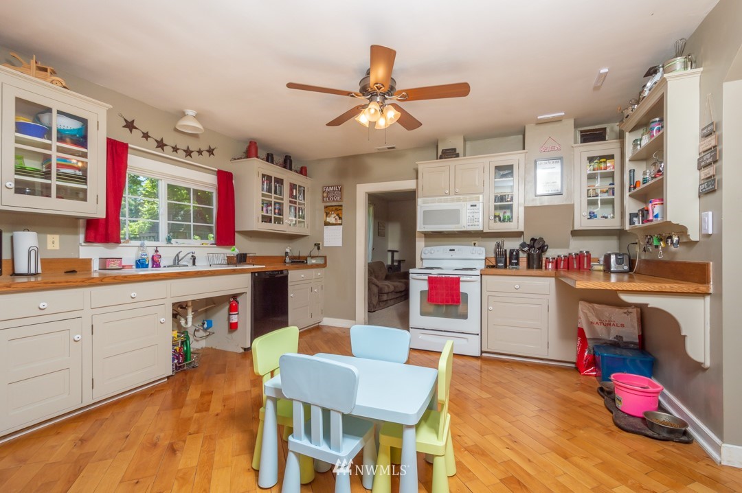 741 Gish Road Onalaska, WA 98570 - Photo 16 of 25 Gallery Image 16