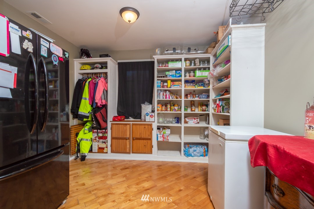 741 Gish Road Onalaska, WA 98570 - Photo 17 of 25 Gallery Image 17
