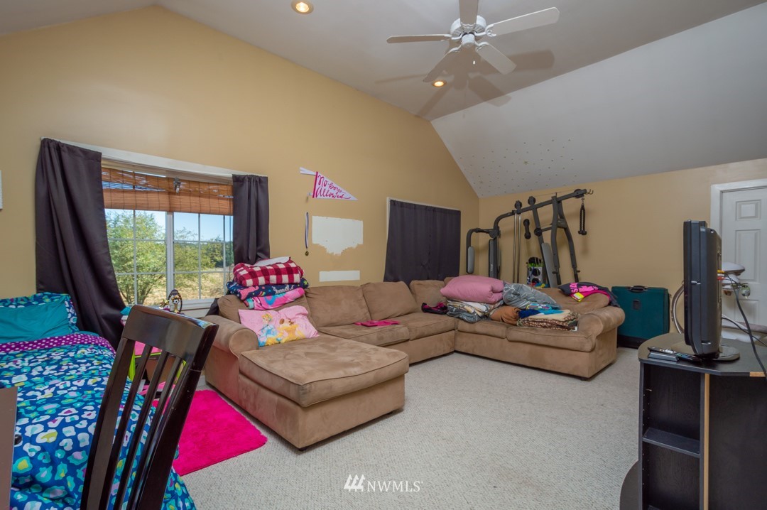 741 Gish Road Onalaska, WA 98570 - Photo 23 of 25 Gallery Image 23