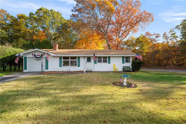 $399,900 | 86 Forestdale Drive, Cumberland, RI 02864