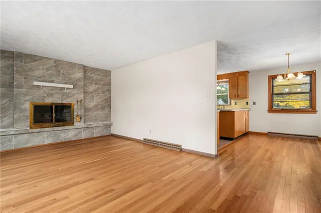 $399,900 | 86 Forestdale Drive, Cumberland, RI 02864