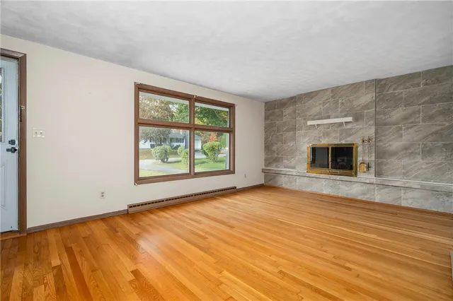 $399,900 | 86 Forestdale Drive, Cumberland, RI 02864