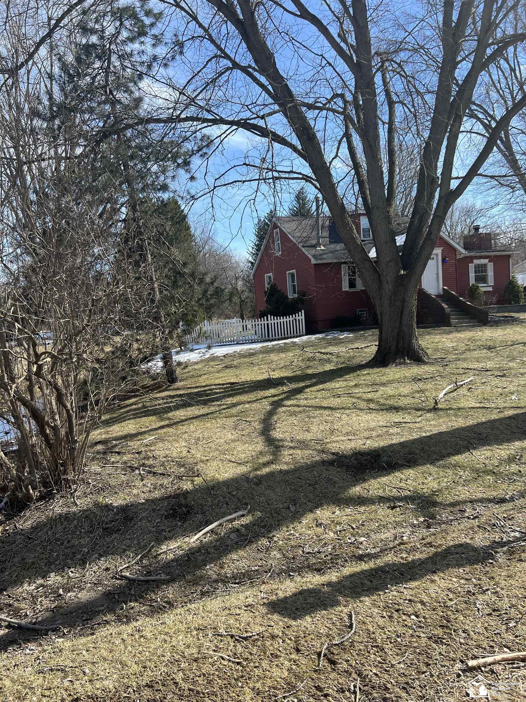 24433 Sumpter Road Belleville, MI 48111 - Photo 13 of 82 50105681-12.JPG