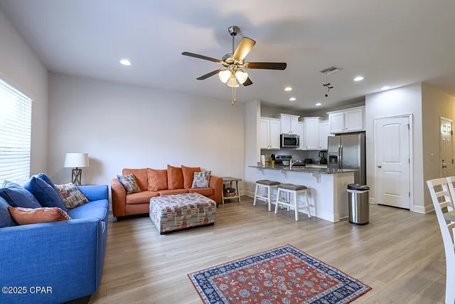 $1,950 | 1882 Pointe Drive, Panama City Beach, FL 32407