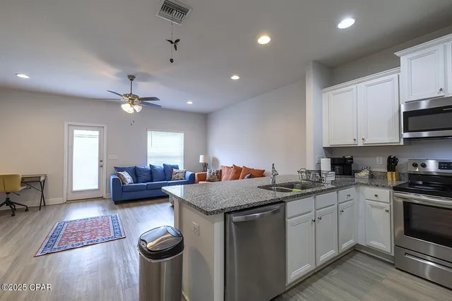 $1,950 | 1882 Pointe Drive, Panama City Beach, FL 32407