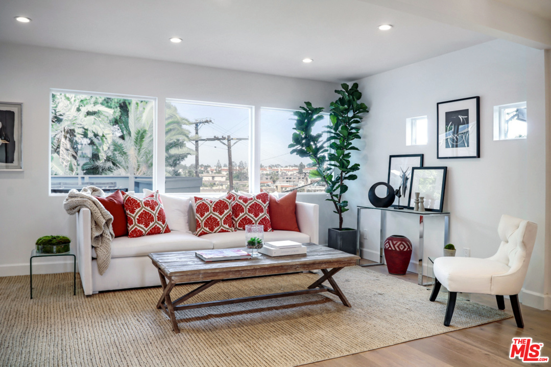 401 Redlands Street Playa del Rey, CA 90293 - Photo 3 of 20
