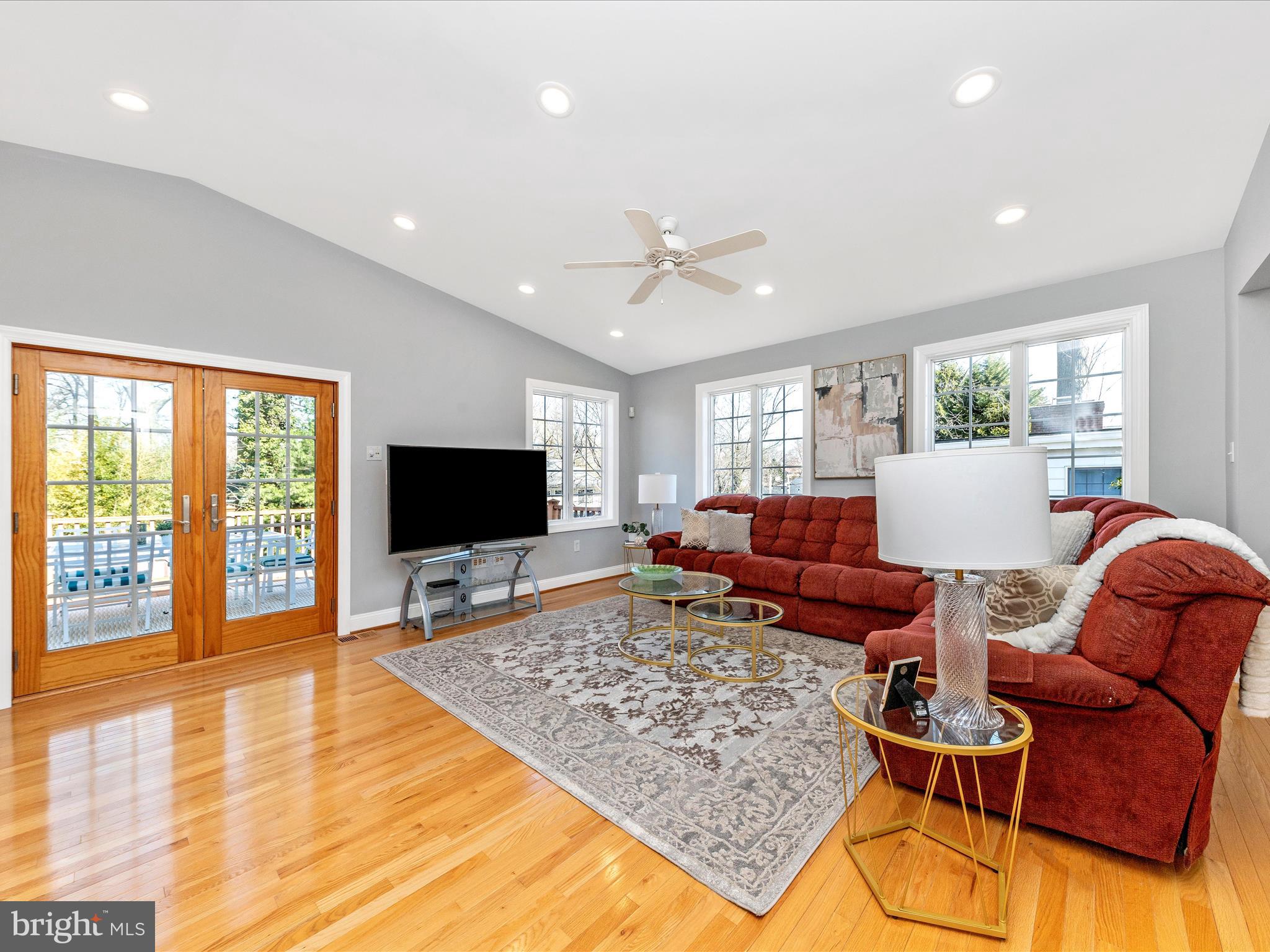 2731 Jennings Road Kensington, MD 20895 - Photo 12 of 46 Oversize Family Adjoins Kitchen