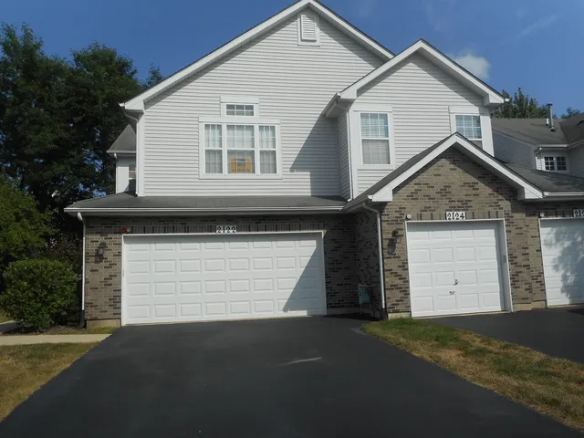 $2,800 | 2122 Fulham Drive, Unit 2122, Naperville, IL 60564