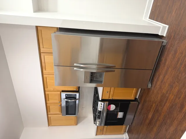 $2,695 | 2122 Fulham Drive, Unit 2122, Naperville, IL 60564