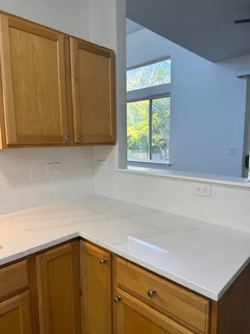 $2,695 | 2122 Fulham Drive, Unit 2122, Naperville, IL 60564