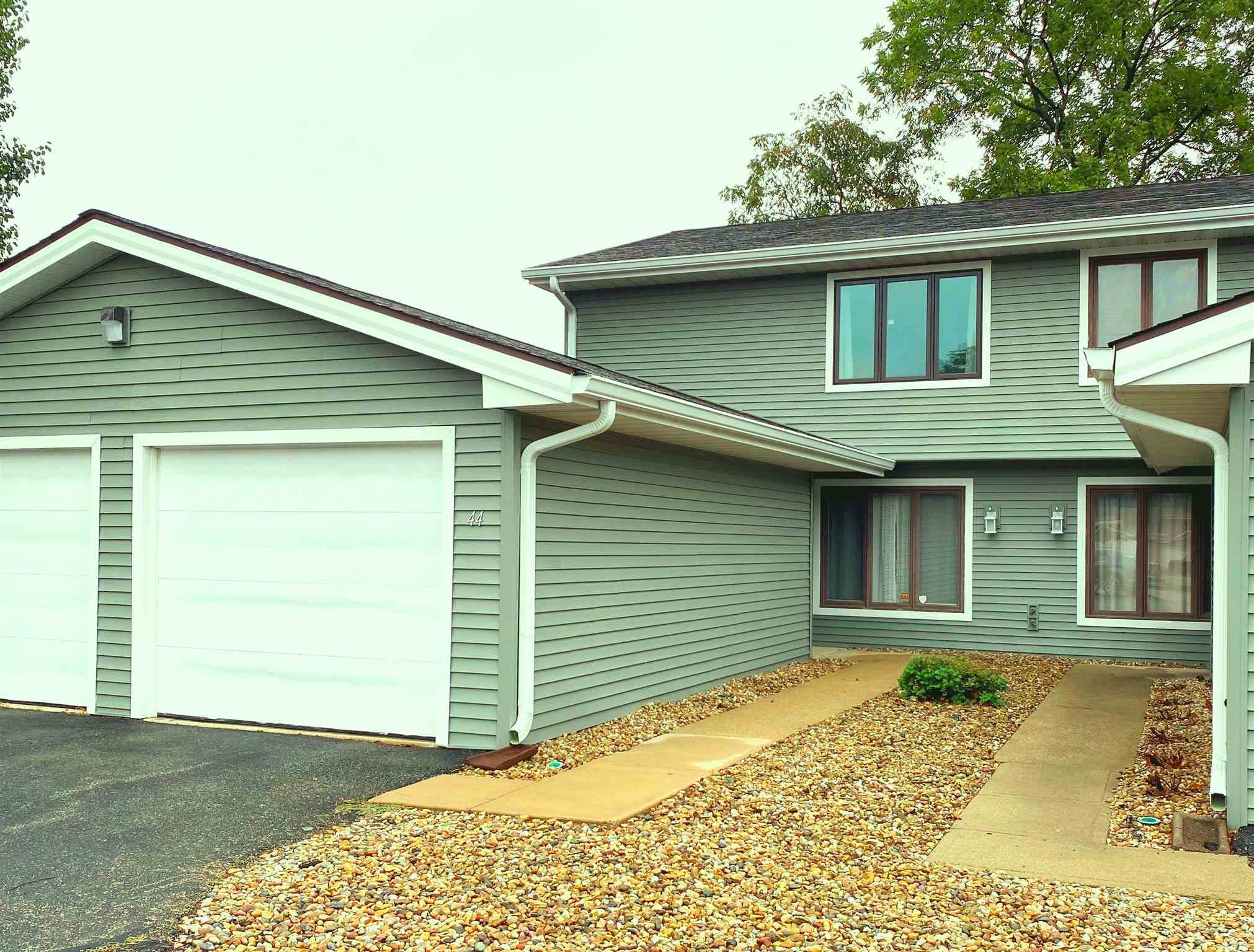 44 Brookside Place Springfield, IL 62704 - Photo 1 of 32 Gallery Image 1