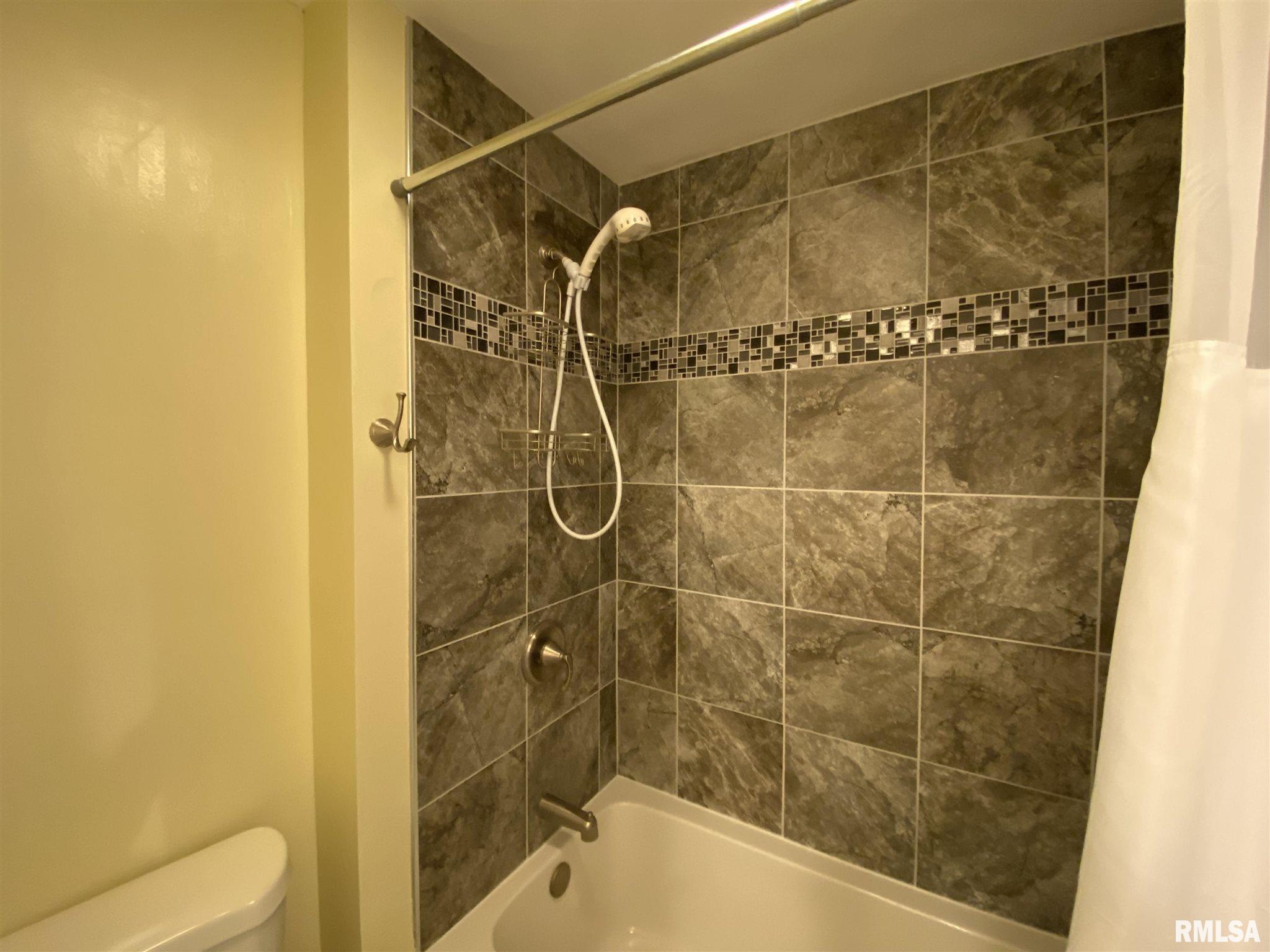 44 Brookside Place Springfield, IL 62704 - Photo 18 of 32 Gallery Image 18