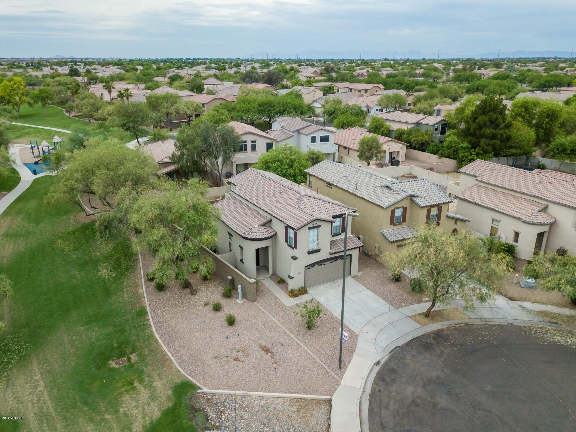 4376 South Rim Court Gilbert, AZ 85297 - Photo 2 of 25 2