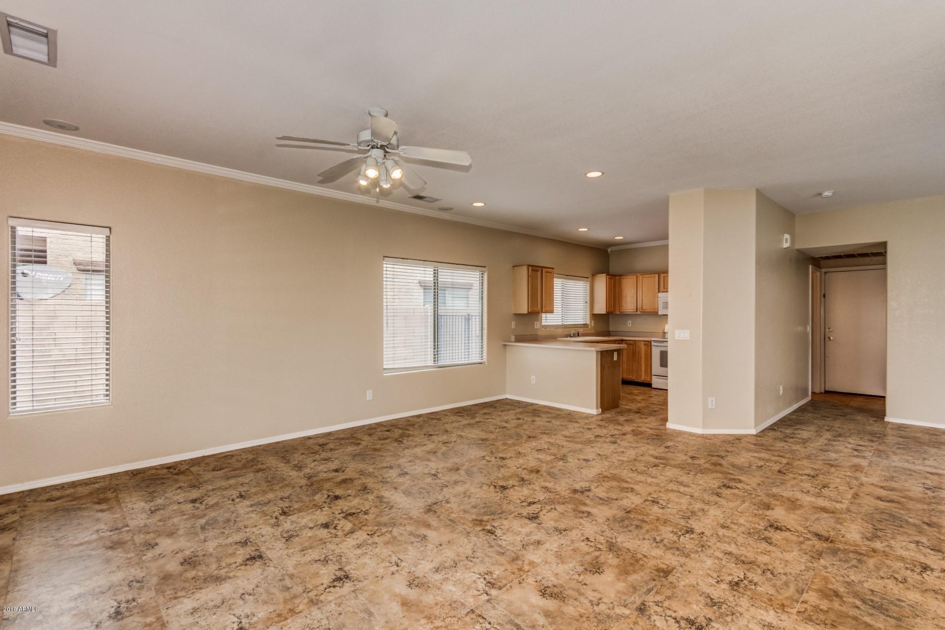 4376 South Rim Court Gilbert, AZ 85297 - Photo 7 of 25 8