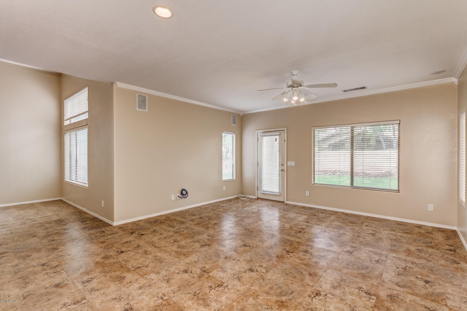 4376 South Rim Court Gilbert, AZ 85297 - Photo 8 of 25 9
