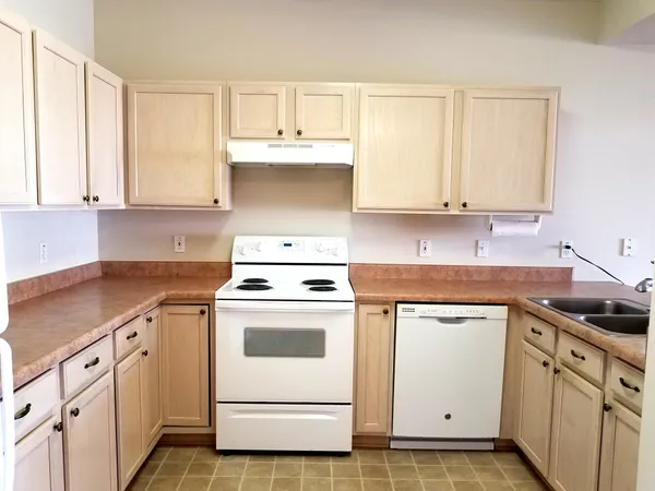 $1,900 | 4752 South Forest Point Boulevard, New Berlin, WI 53151