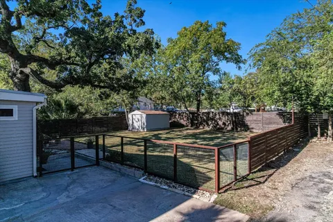 $850,000 | 1410 East 11th Street, Austin, TX 78702