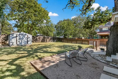 $850,000 | 1410 East 11th Street, Austin, TX 78702