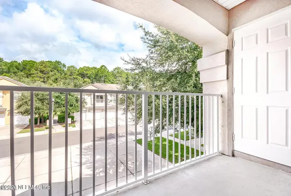 $1,799 | 7036 Deer Lodge Circle, Unit 111, Jacksonville, FL 32256