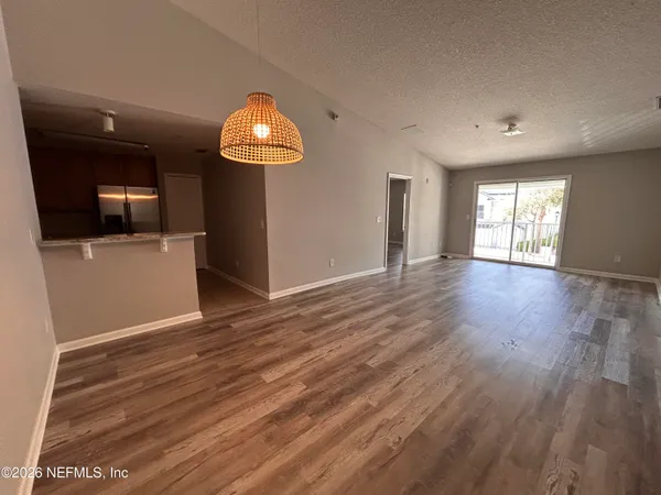 $1,799 | 7036 Deer Lodge Circle, Unit 111, Jacksonville, FL 32256