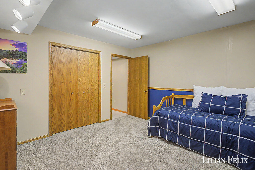 7924 Park Ridge Drive Southwest Jenison, MI 49428 - Photo 40 of 59 3X0A8701