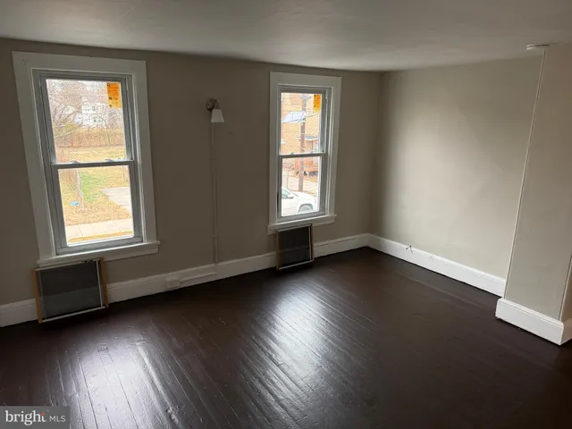 $1,850 | 515 Linden Avenue, Burlington, NJ 08016