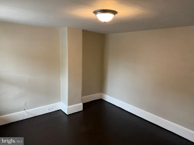 $1,850 | 515 Linden Avenue, Burlington, NJ 08016