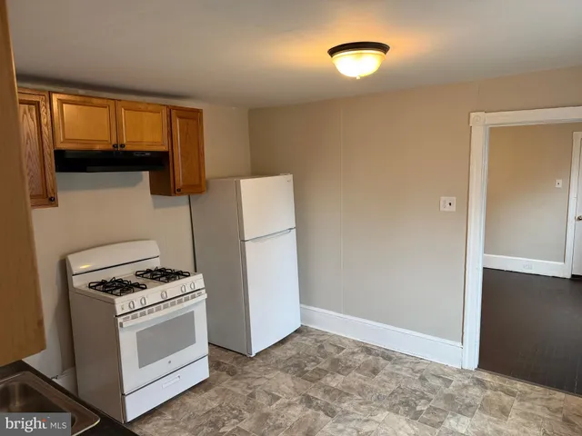 $1,850 | 515 Linden Avenue, Burlington, NJ 08016