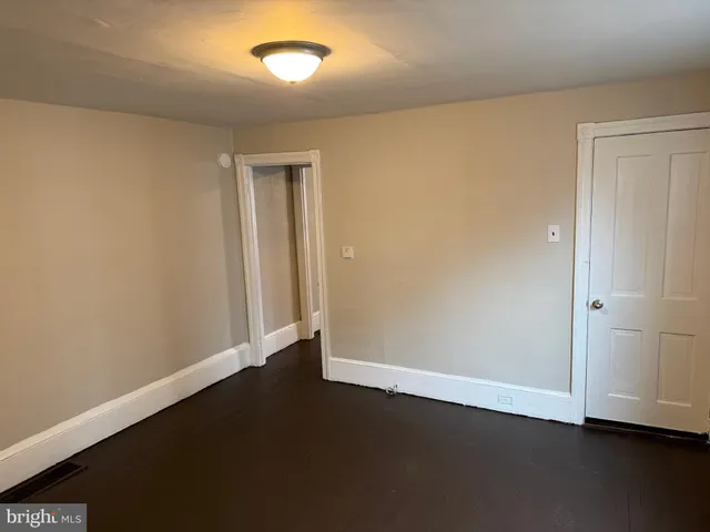 $1,850 | 515 Linden Avenue, Burlington, NJ 08016