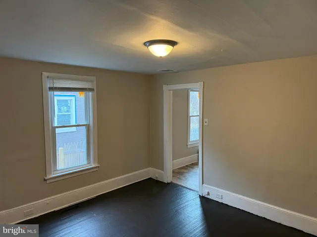 $1,850 | 515 Linden Avenue, Burlington, NJ 08016