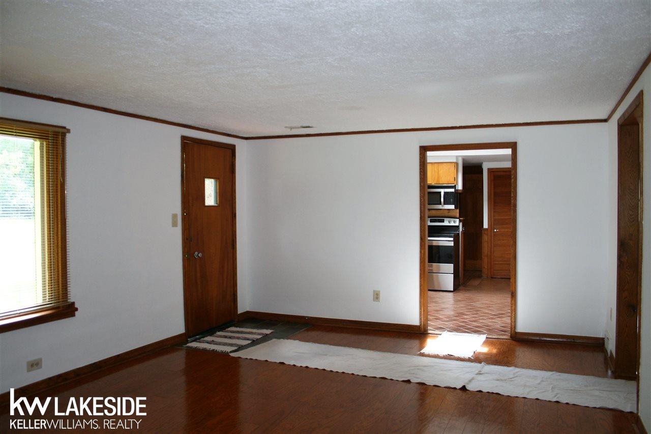 1171 Michelson Road Rochester, MI 48307 - Photo 8 of 32 31390482-7.JPG