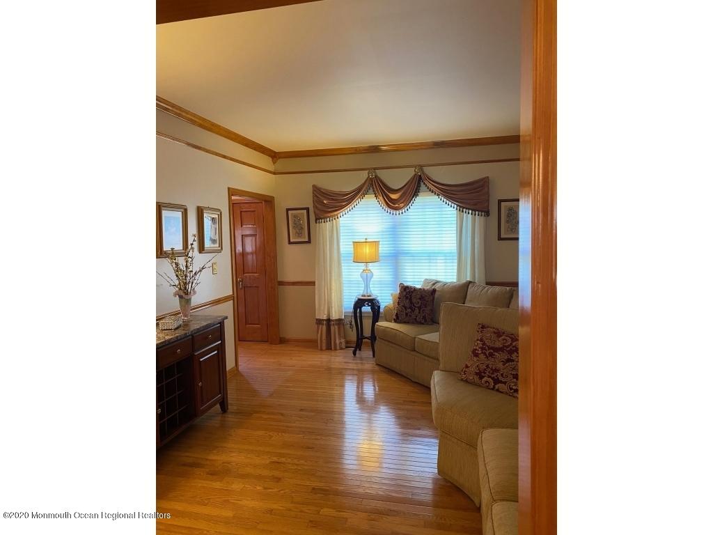 128 Paint Island Spring Road Millstone Township, NJ 08510 - Photo 17 of 37 17-Living