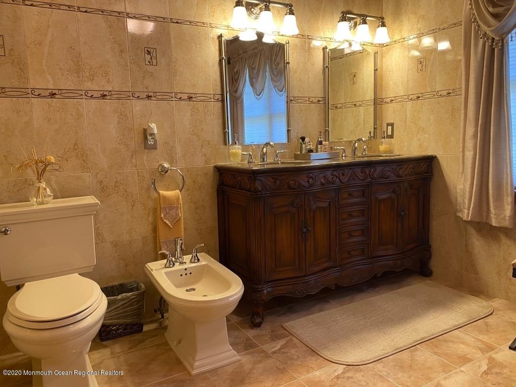 128 Paint Island Spring Road Millstone Township, NJ 08510 - Photo 26 of 37 26-Master Bath
