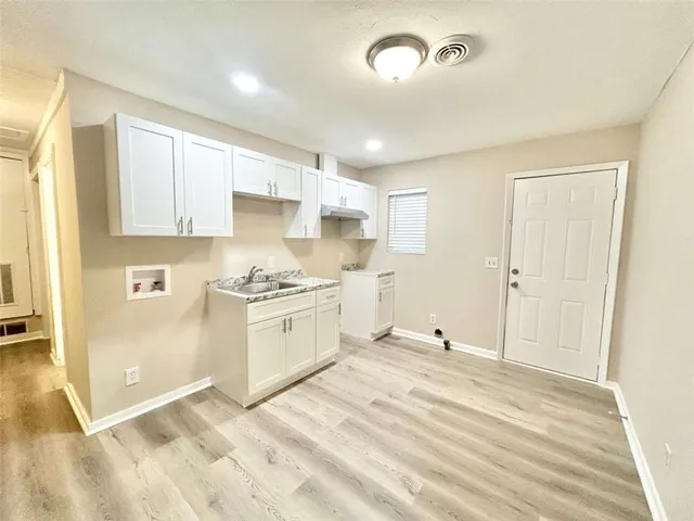 $1,150 | 6454 Raymond Drive, Union City, GA 30291