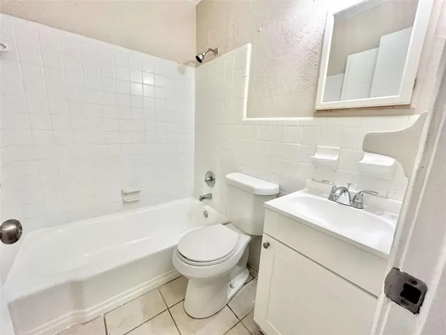 $1,150 | 6454 Raymond Drive, Union City, GA 30291