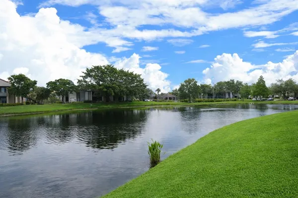 $2,500 | 10265 Gandy Boulevard North, Unit 1711, St. Petersburg, FL 33702