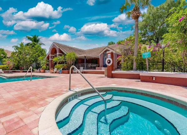 $2,500 | 10265 Gandy Boulevard North, Unit 1711, St. Petersburg, FL 33702