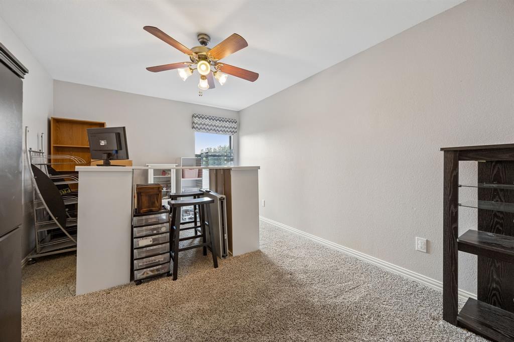 545 Rothschild Lane Murphy, TX 75094 - Photo 23 of 27 4th bedroom or craft room with walk-in closet.