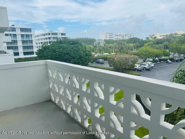 2840 South Ocean Boulevard, Unit 3170 Palm Beach, FL 33480 - Photo 6 of 30 a view of balcony with furniture