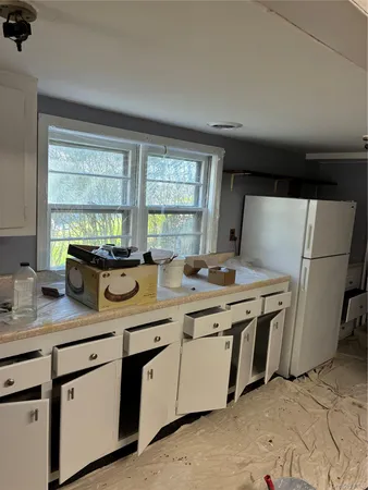 $3,300 | 6 Pavilion Road, Suffern, NY 10901
