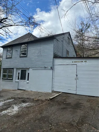 $3,300 | 6 Pavilion Road, Suffern, NY 10901