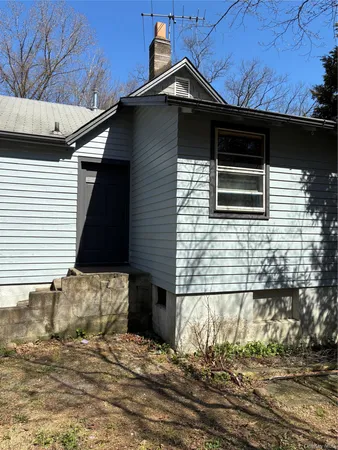 $3,300 | 6 Pavilion Road, Suffern, NY 10901