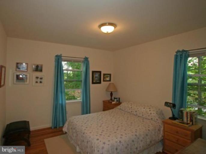 4015 25th Road North Arlington, VA 22207 - Photo 12 of 21 Bedroom #3