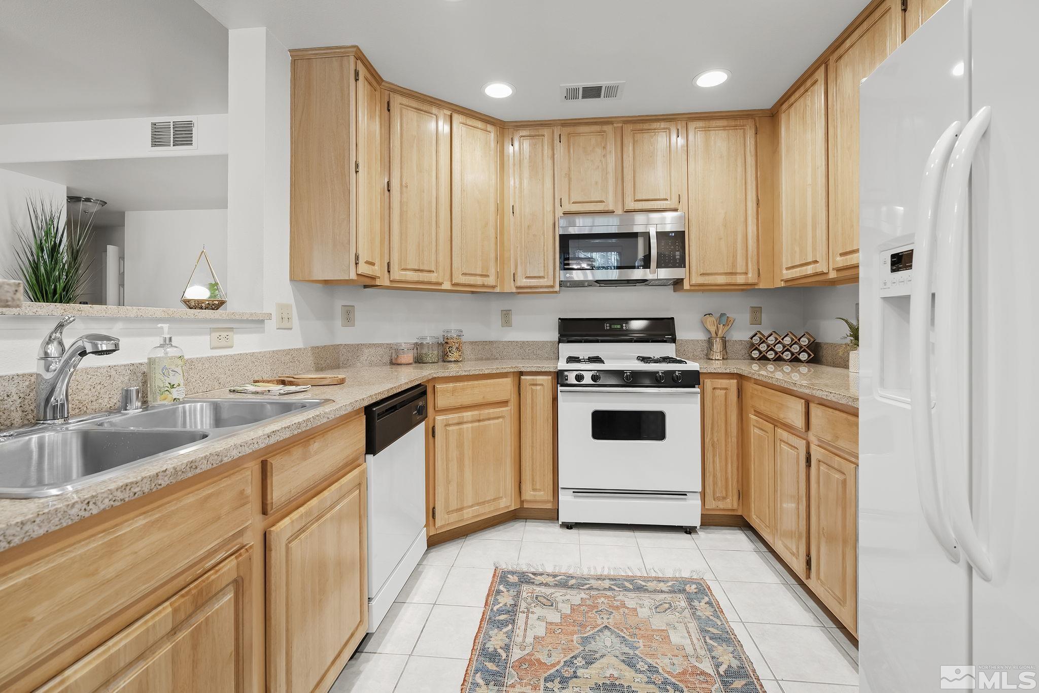 900 South Meadows Parkway, Unit 2811 Reno, NV 89521 - Photo 5 of 36 Photo 5